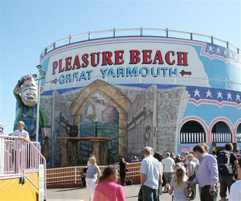 Pleasure Beach Great Yarmouth | Things To Do In England Great UK | Your Days Out