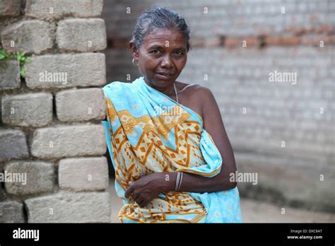 Santhal culture hi-res stock photography and images - Alamy