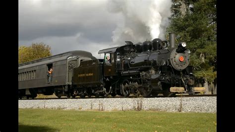 Everett Railroad 11 Steam Train Debut - YouTube