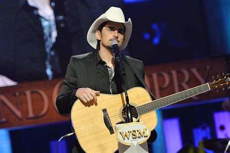 Brad Paisley Announces 2016 Country Nation College Tour