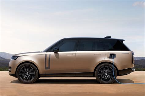 2023 Range Rover Plug-in Hybrid SUV | Uncrate