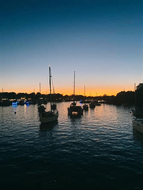 Sunset along a River 🌌 : r/Winnipeg