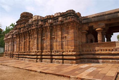 72 Jinalaya, Jain Temple, Bhinmal, Rajasthan, India Stock Image - Image of temple, india: 102979115