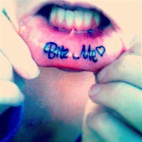 59 Painfully Cool Inner Lip Tattoos | Temporary Tattoo Blog