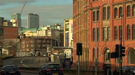 Dig Digbeth guide promotes Birmingham's 'creative quarter' - BBC News