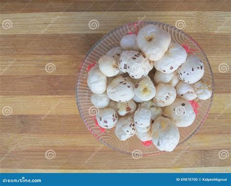 Dried lotus seeds in bowl stock photo. Image of agriculture - 69870700