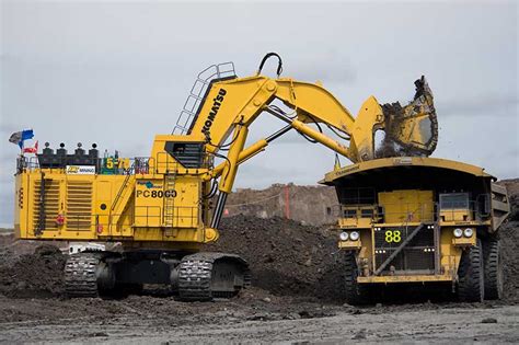 Komatsu PC8000 Excavator - Construction & Mining Equipment India | L&T ...