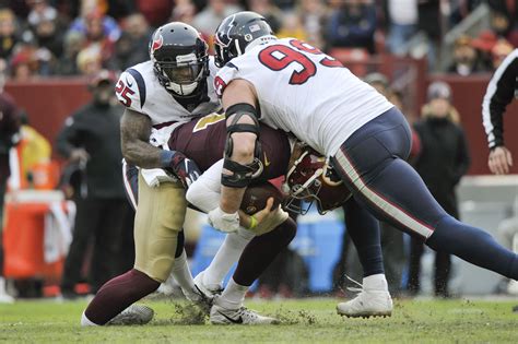 Redskins QB Alex Smith suffers gruesome leg injury - The Boston Globe