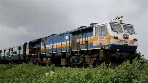 Indian Railways to run special trains on Christmas, New Year. Details ...