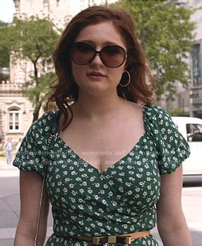 Debbie Gallagher Outfits & Fashion on Shameless | Emma Kenney