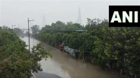 Delhi flood: Yamuna flows at record level; flood-like situation in many ...