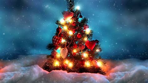 🔥 [46+] Lighted Christmas Tree Wallpapers | WallpaperSafari