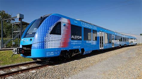 First Alstom hydrogen train arrives on Rhine-Main network ...