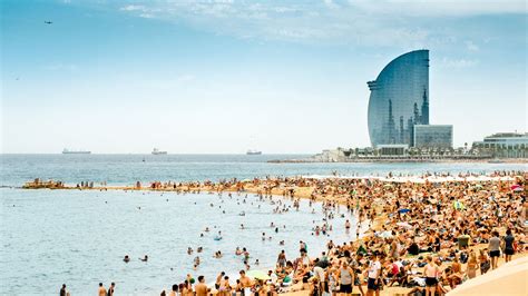 5 Best Beaches in Barcelona for every occasion