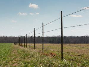 Barbed Wire - Cattle Fencing Texas - Farm and Ranch Fencing Company