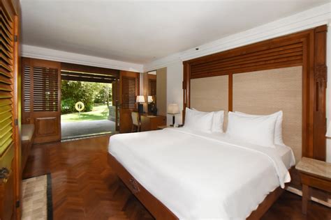 Palace Lagoon Suite Room #1034 01 - Nusa Dua Beach Hotel & Spa - Bali