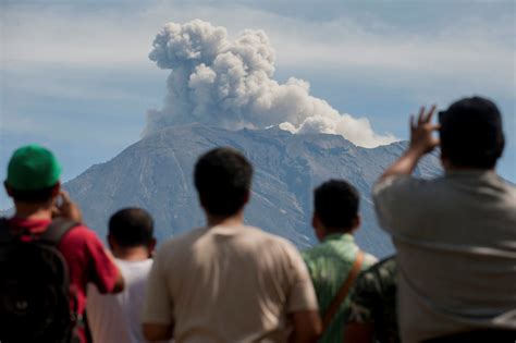 Warning against 'volcano tourism' risks | The Digital Travellers