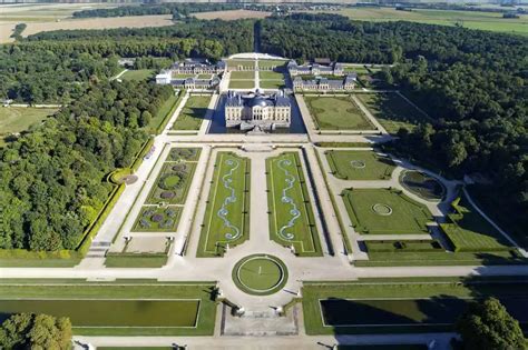 Vaux le Vicomte | Great Gardens of the World