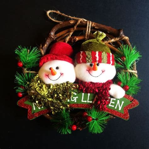 Welsh Christmas wreath decoration with snowmen - Welsh gifts with heart - Spend £50 for 10% off