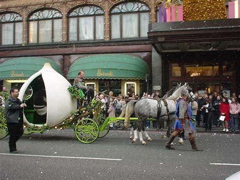 shrek onion carriage | Shrek, Shrek wedding, Shrek onion