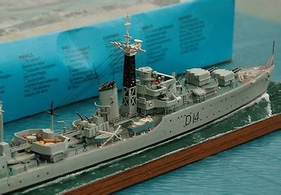 NOVO (FROG) “HMS TRAFALGAR” RN BATTLE CLASS DESTROYER SHIP MODEL KIT 1/ ...