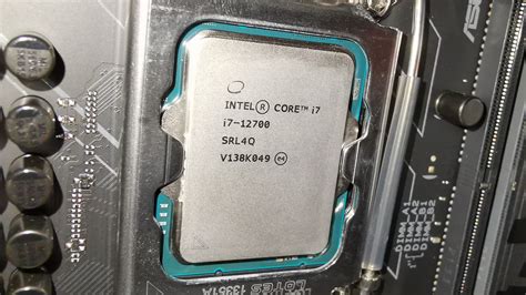 Intel 12th Generation Core i7-12700 CPU Review - STG Play