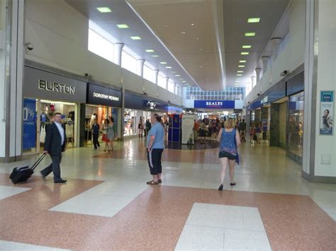 Poole : The Dolphin Shopping Centre © Lewis Clarke :: Geograph Britain and Ireland