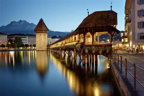 Kapellbrücke in Schweiz, Luzern - Vierwaldstättersee - alpen-guide.de