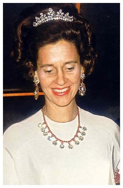 Royal Jewels of the World Message Board: Belgian Diamond Necklaces