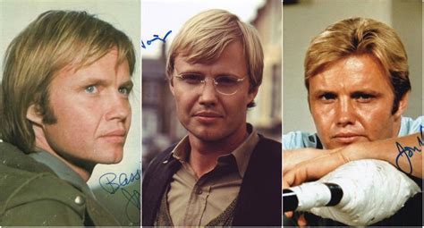 33 Vintage Portrait Photos of Jon Voight in the Late 1960s and ’70s ...