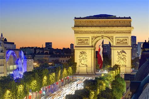 Photographie d'Art de l'Avenue des Champs-Elysées à Paris en France