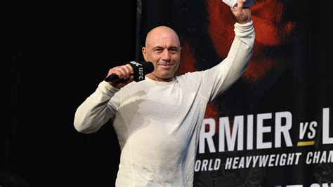 Joe Rogan Fans Create Petition for UFC Commentator to Moderate 2020 Presidential Debate