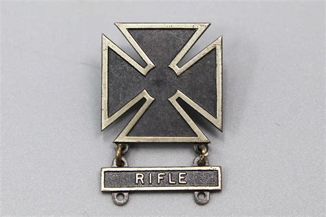 Army Sharpshooter Badge Rifle