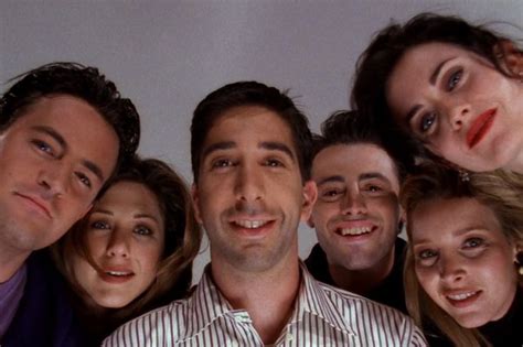 *Everyone welcoming Ben into the weirdness and hilarity of their world* ;) | Friends tv show ...