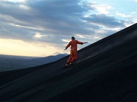 Travelettes » Volcano Boarding: Extreme and Dusty | Travelettes