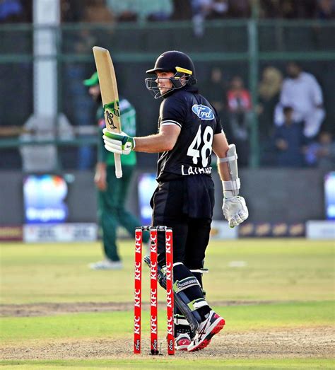 Tom Latham scored an attacking fifty | ESPNcricinfo.com