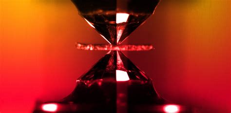 Physicists Are at War Over the Discovery of 'Metallic Hydrogen'