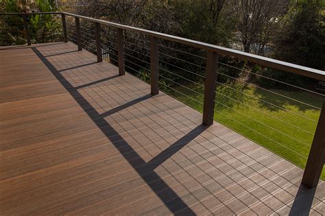 long and narrow covered deck with extended raiing - Google Search | Terrasse bois, Terrasse ...