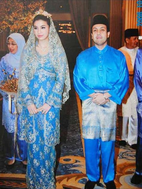 Tengku Muhammad Fakhry Petra / Oksana voevodina has married malaysia's ...