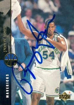 Popeye Jones autographed Basketball Card (Dallas Mavericks) 1994 Upper Deck #137