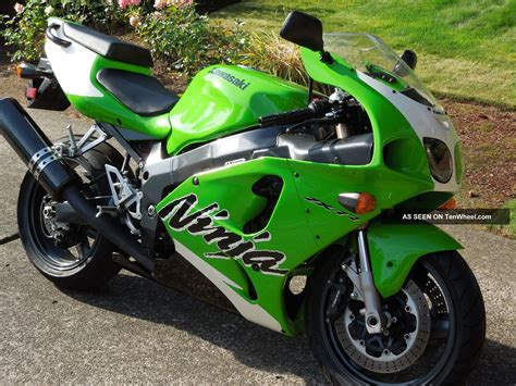 1999 Kawasaki ZX-7R Ninja - Moto.ZombDrive.COM