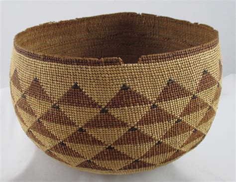 NATIVE AMERICAN KARUK INDIAN BASKET CIRCA 1920 - VERY FINE WEAVE | Native american baskets ...