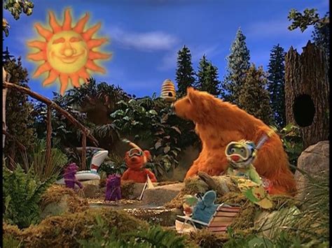 Bear, Ojo, Pip & Pop, Treelo And Tutter Meeting Ray The Sun ☀️ | Big blue house, Blue house, Old ...