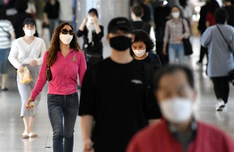 Seoul closes bars, clubs over fears of second coronavirus wave ...