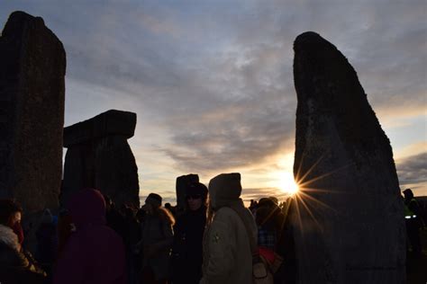 The winter solstice at Stonehenge - a complete guide