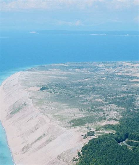 Sleeping Bear Dunes Visitor's Bureau | Visit The National Lakeshore