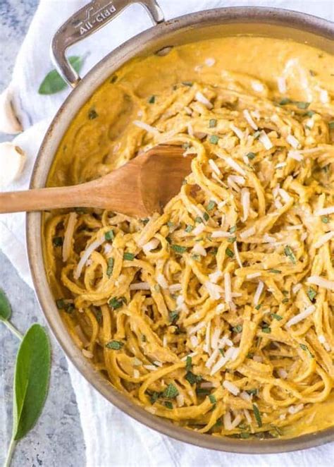 Pumpkin Pasta Sauce {Ready in 20 Minutes!} - WellPlated.com