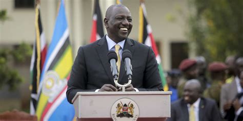 Kenya: William Ruto sworn in as president after divisive election