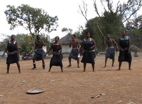 SUKUMA PEOPLE: TANZANIA`S LARGEST TRIBE WITH UNIQUE BUGOBOBOBO (SNAKE ...