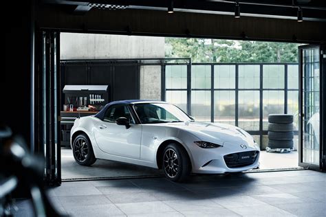 Mazda MX-5 Miata 2022 nâng cấp công nghệ mới